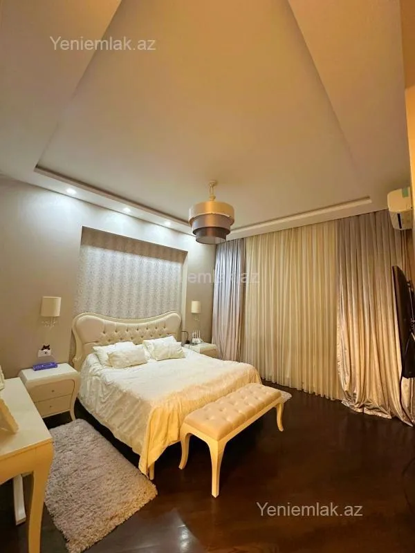 Satılır 4 otaqlı yeni tikili 200.55 m²