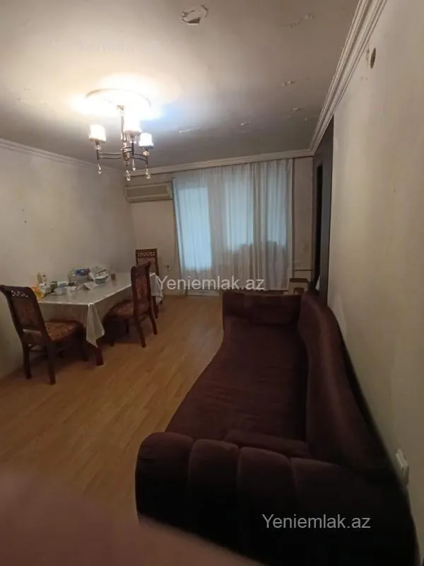 Satılır 3 otaqlı köhnə tikili 75 m²