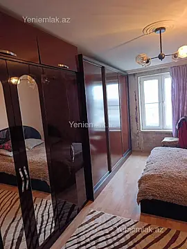 Satılır 3 otaqlı köhnə tikili 75 m²