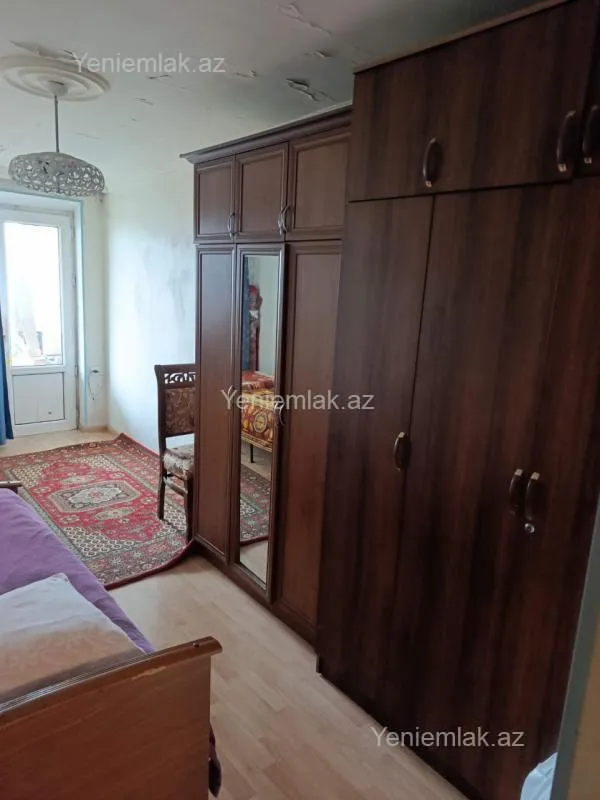 Satılır 3 otaqlı köhnə tikili 75 m²