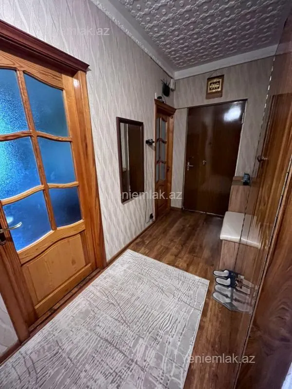 Satılır 3 otaqlı köhnə tikili 90 m²