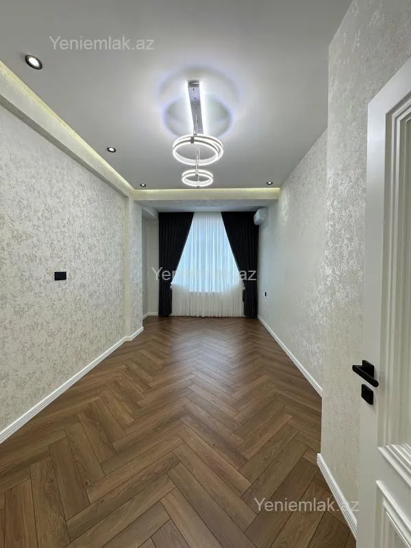 Satılır 3 otaqlı yeni tikili 105 m²