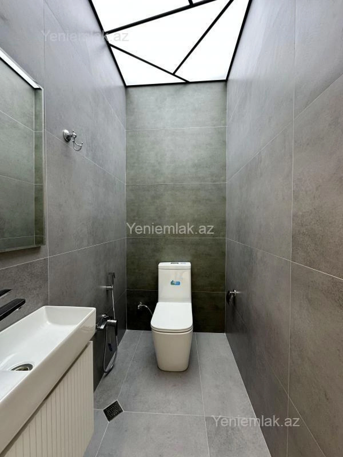 Satılır 3 otaqlı yeni tikili 105 m²