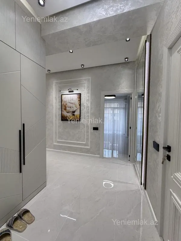 Satılır 3 otaqlı yeni tikili 105 m²