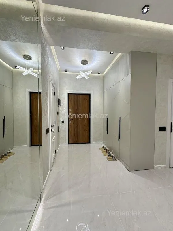 Satılır 3 otaqlı yeni tikili 105 m²