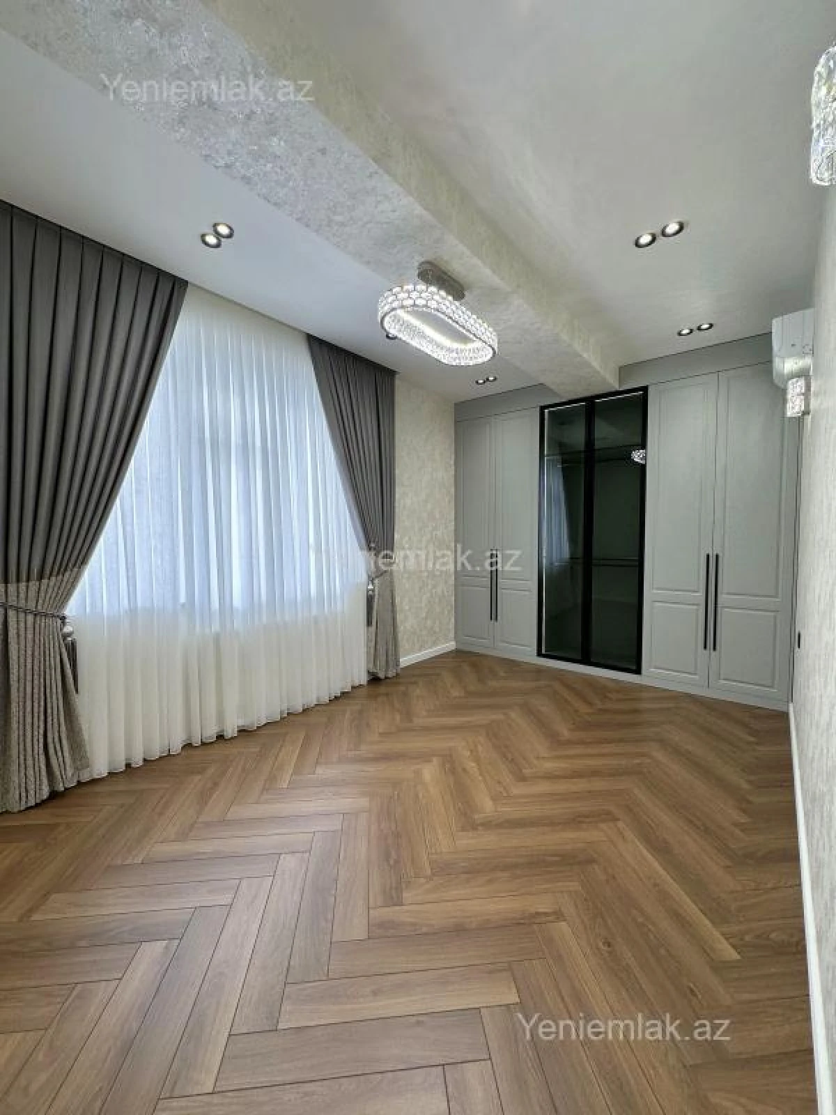Satılır 3 otaqlı yeni tikili 105 m²