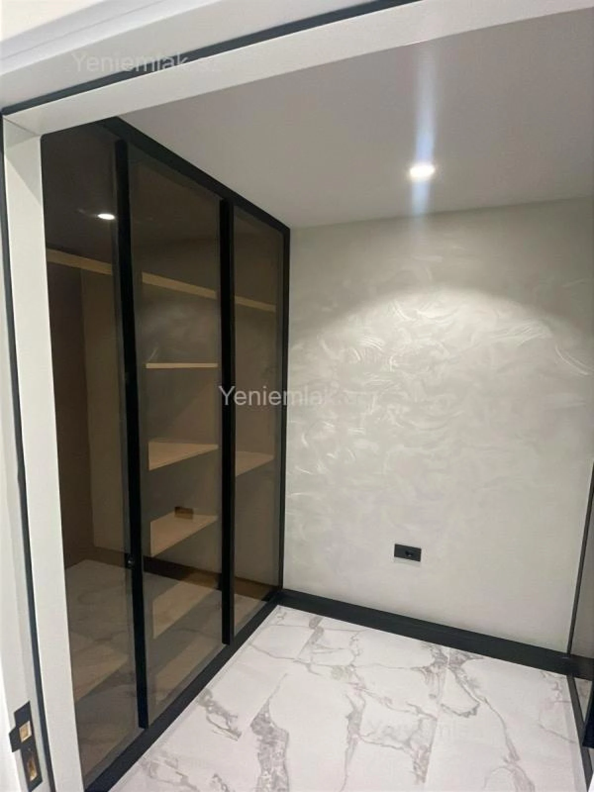 Satılır 3 otaqlı yeni tikili 120 m²