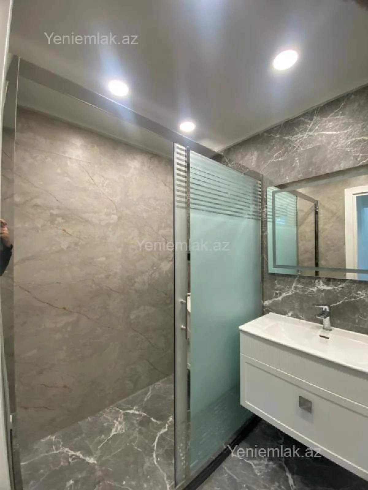 Satılır 3 otaqlı yeni tikili 114 m²