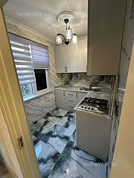 Satılır 2 otaqlı köhnə tikili 50 m²