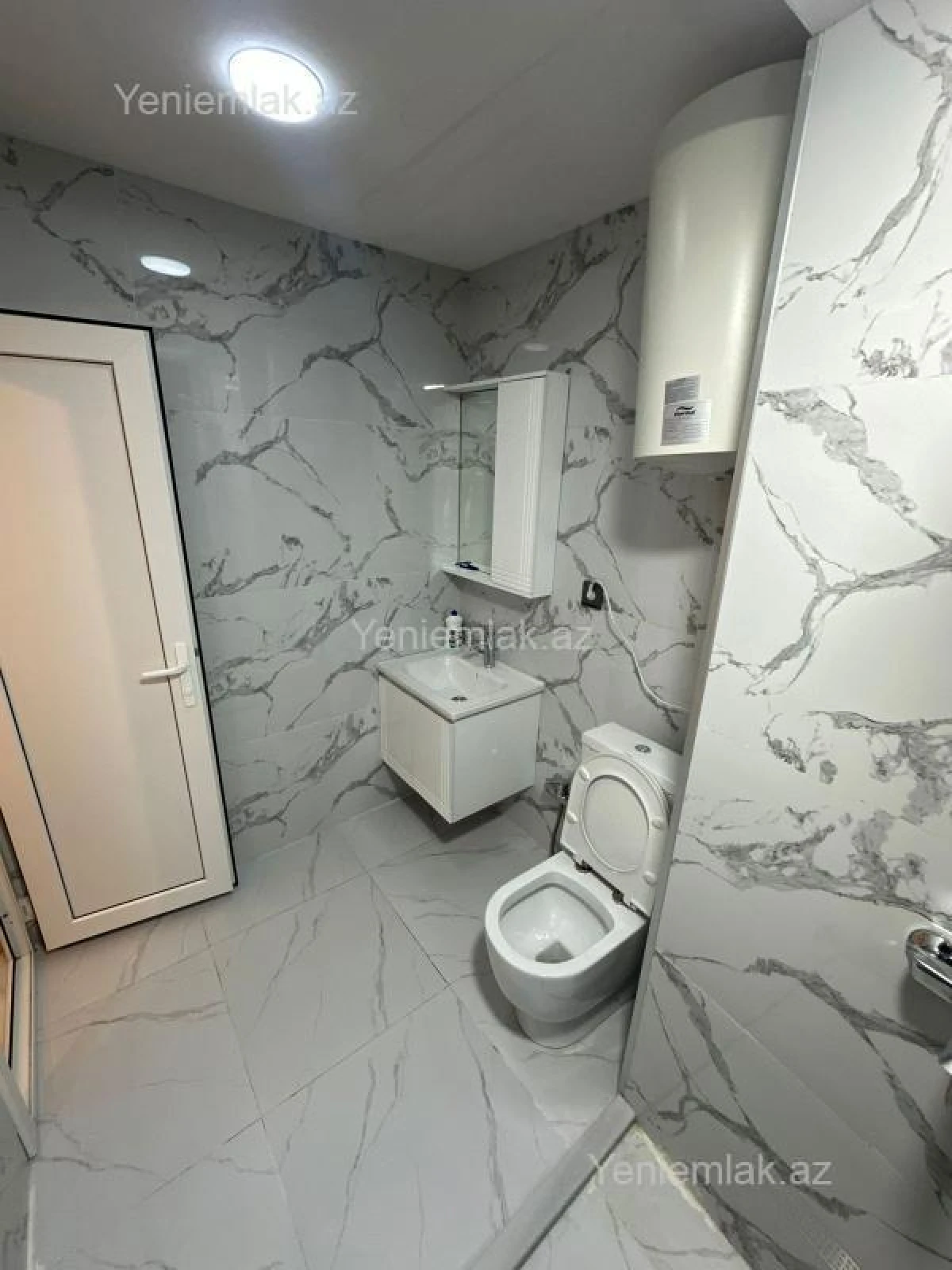 Satılır 2 otaqlı köhnə tikili 50 m²