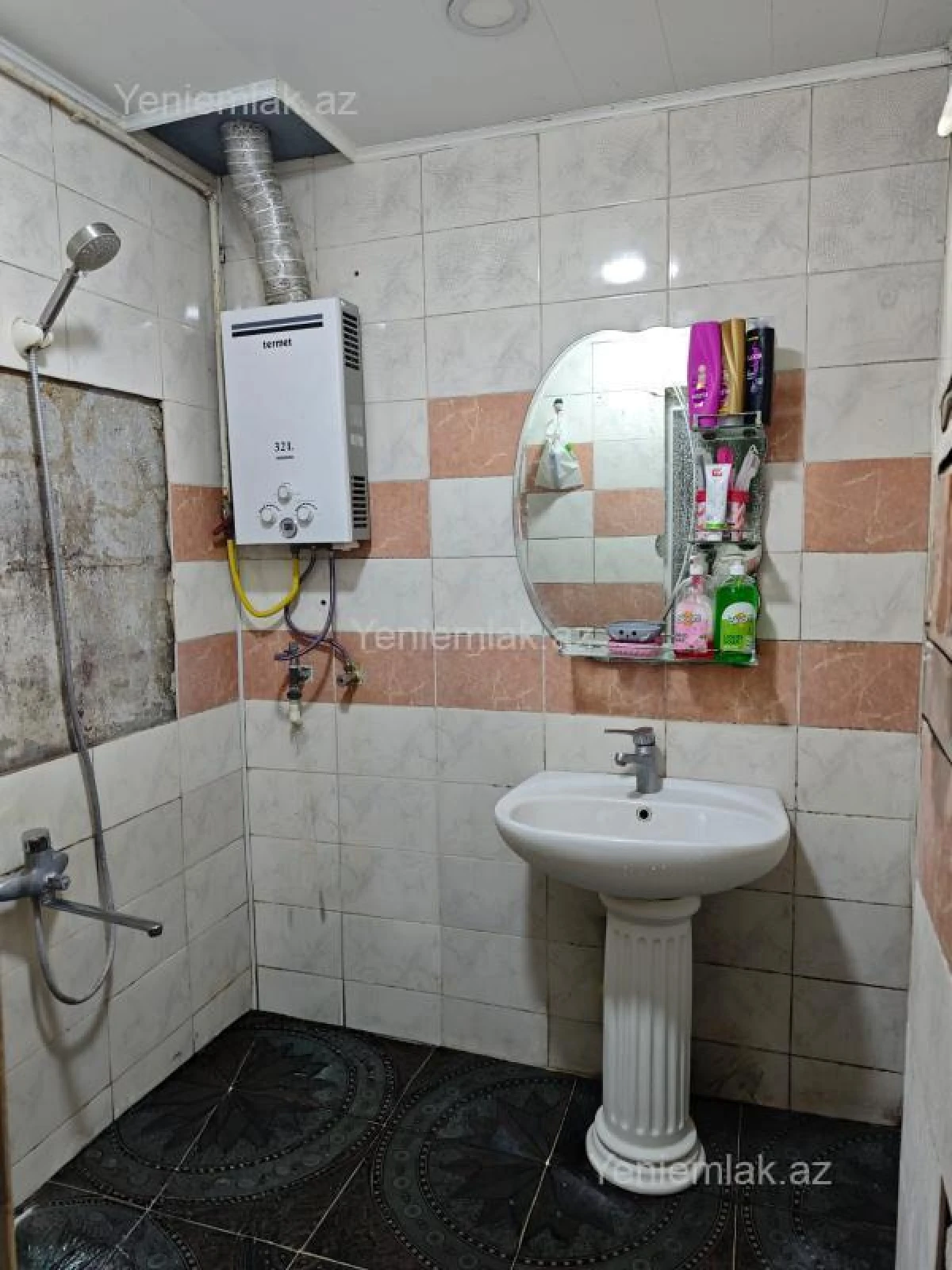 Satılır 3 otaqlı köhnə tikili 54 m²