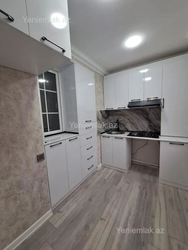 Satılır 2 otaqlı köhnə tikili 52 m²