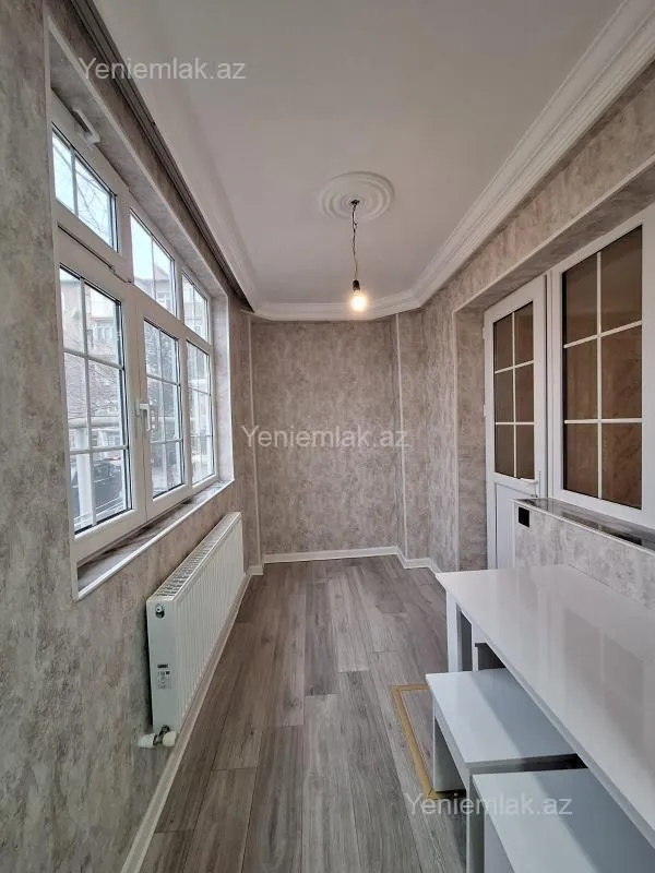 Satılır 2 otaqlı köhnə tikili 52 m²