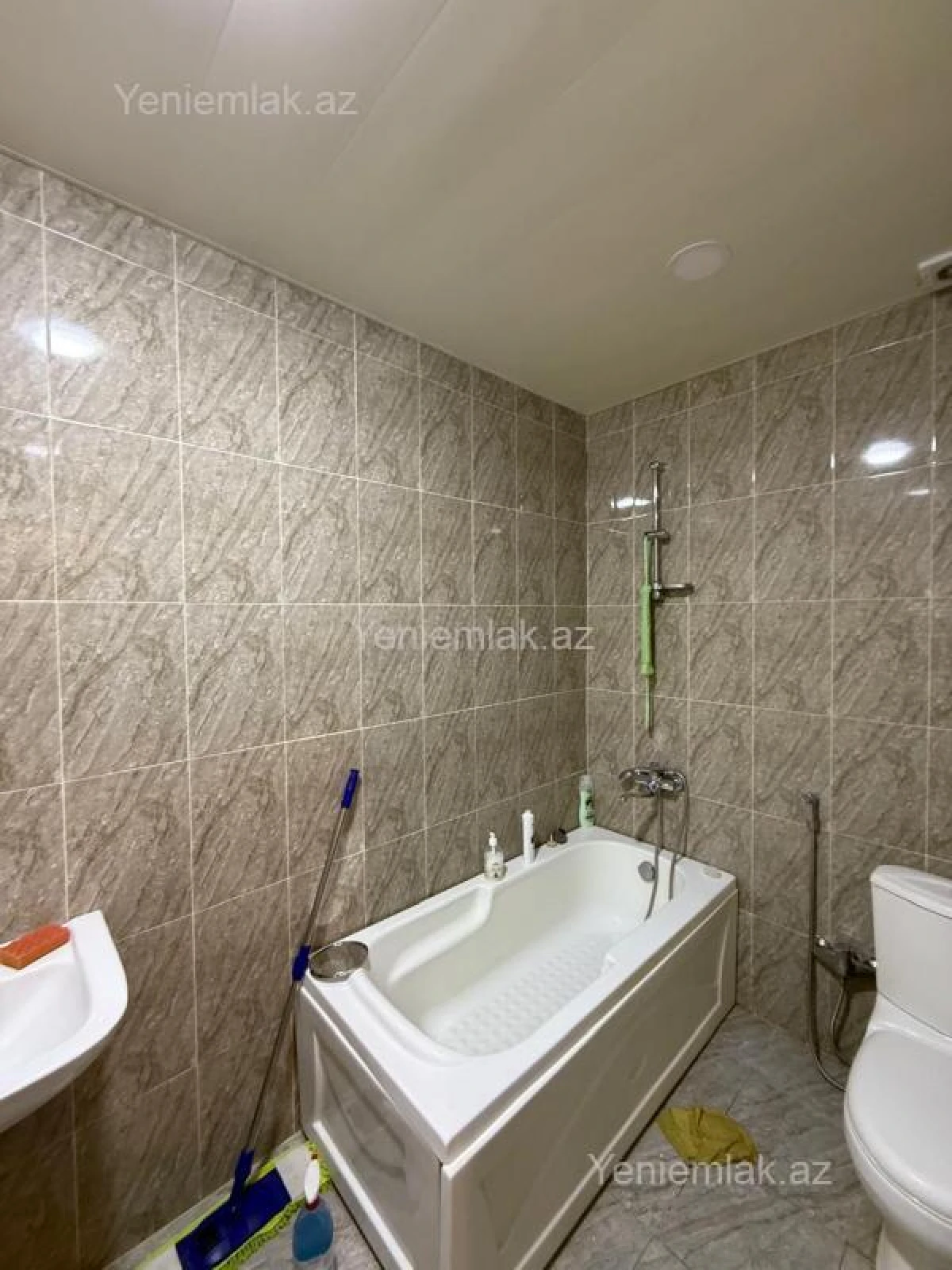 Satılır 3 otaqlı yeni tikili 73 m²