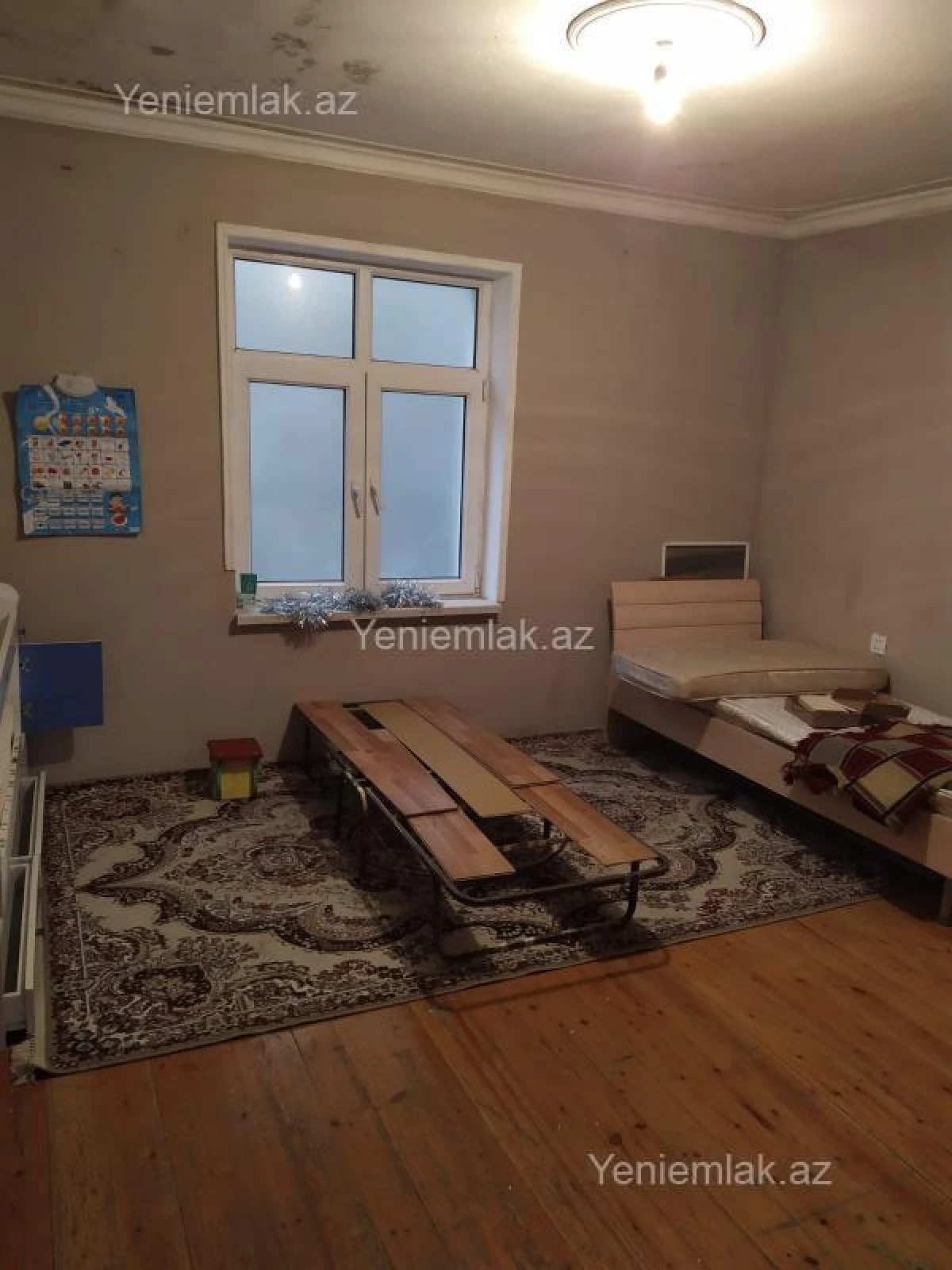Satılır 8 otaqlı həyət evi 350 m²