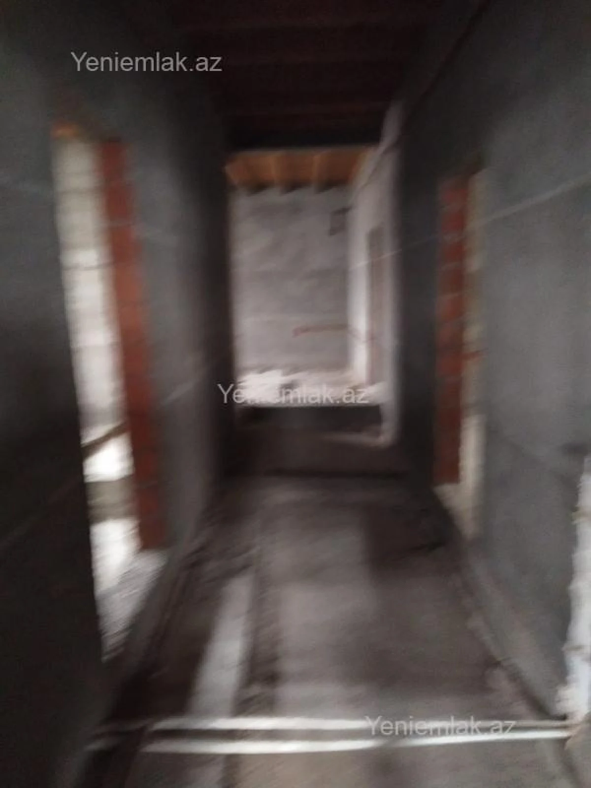 Satılır 8 otaqlı həyət evi 350 m²