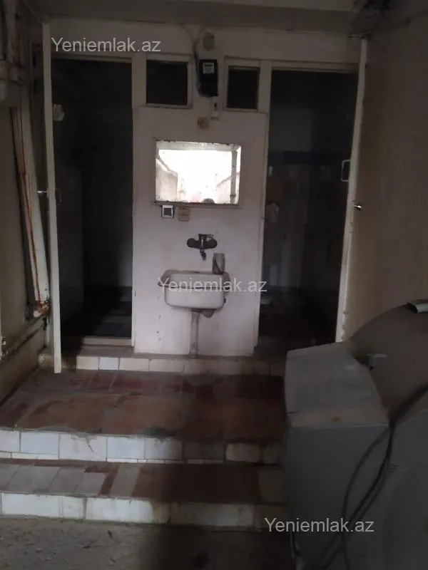 Satılır 8 otaqlı həyət evi 350 m²