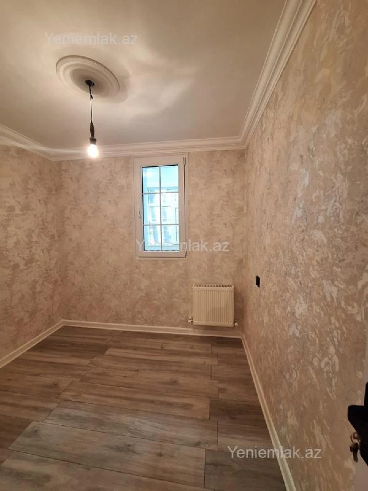 Satılır 2 otaqlı köhnə tikili 52 m²