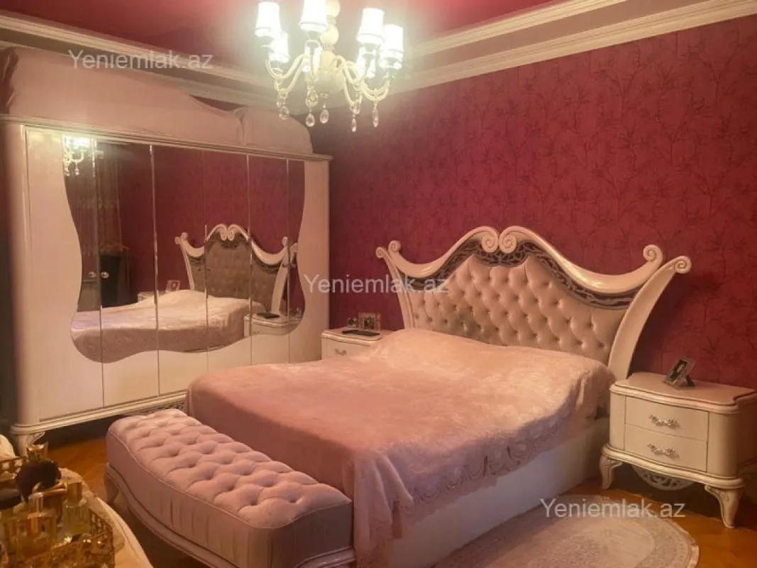 Satılır 3 otaqlı köhnə tikili 100 m²