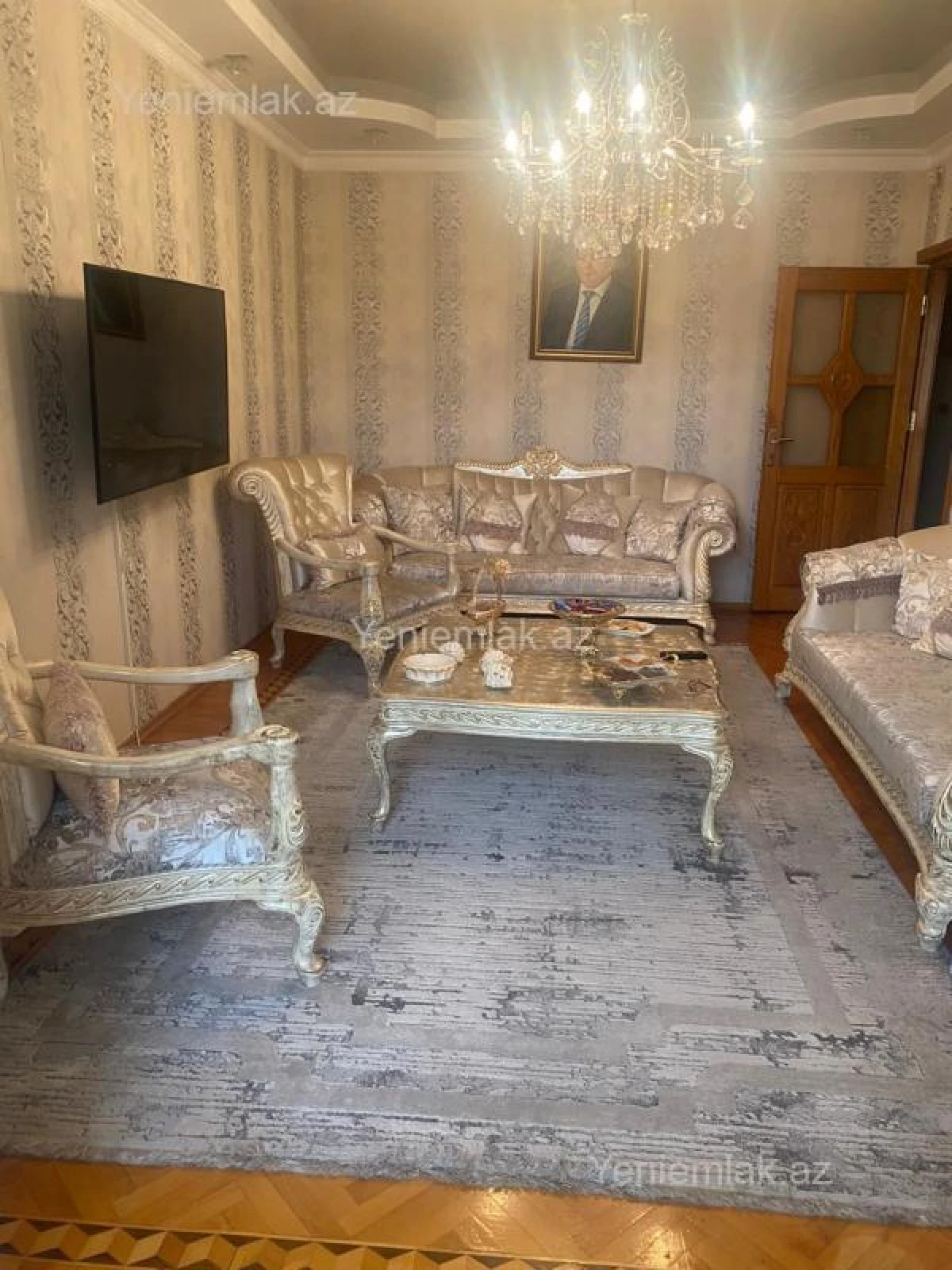 Satılır 3 otaqlı köhnə tikili 100 m²