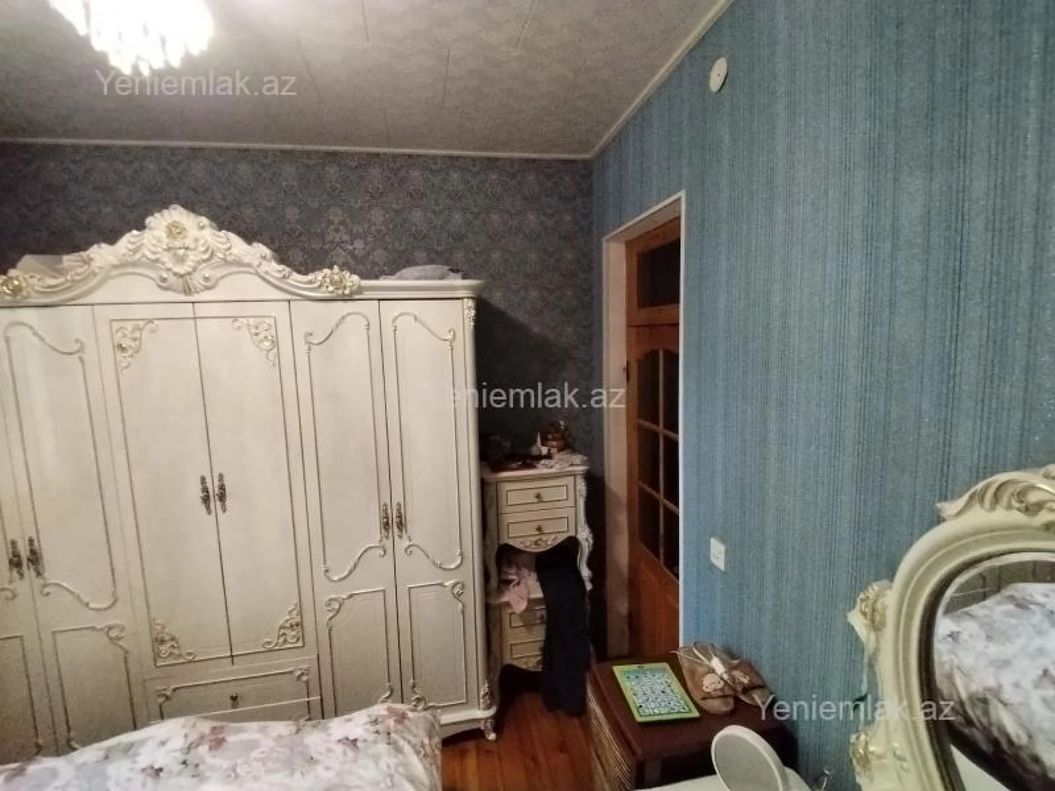 Satılır 9 otaqlı həyət evi 220 m²