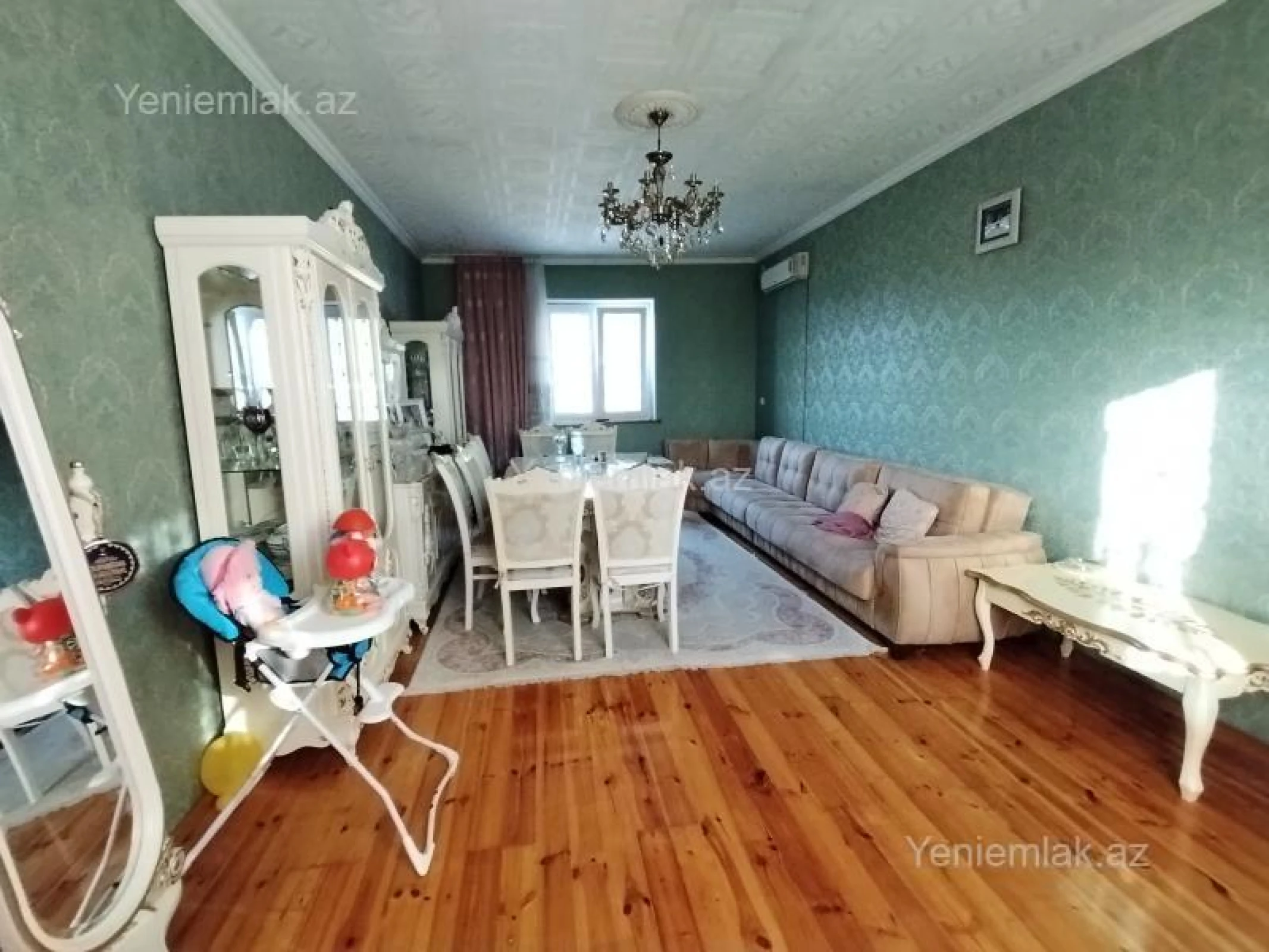 Satılır 9 otaqlı həyət evi 220 m²
