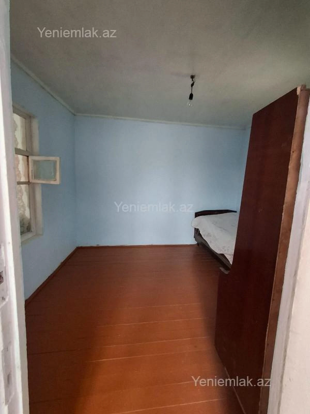 Satılır 9 otaqlı həyət evi 220 m²