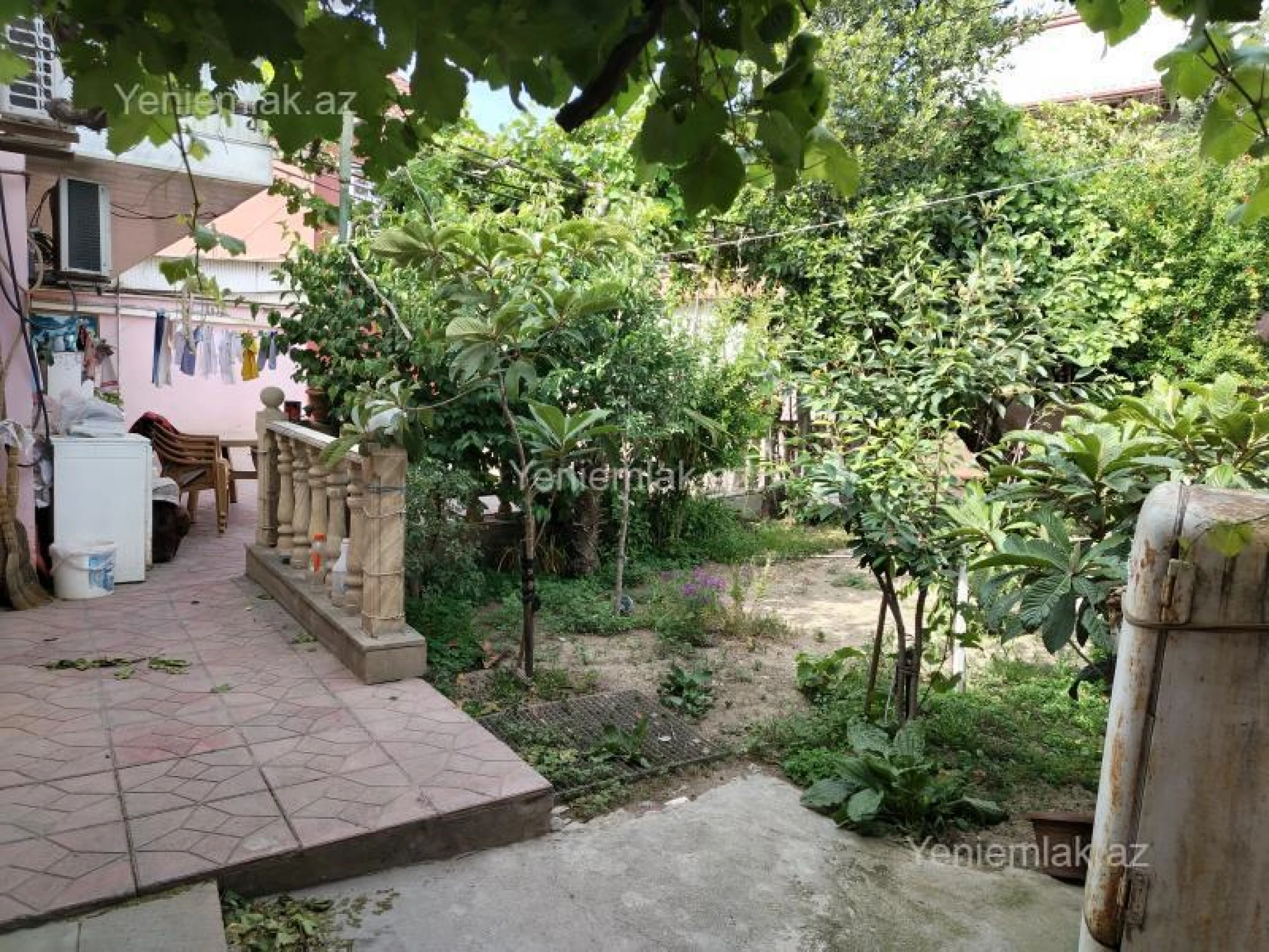 Satılır 9 otaqlı həyət evi 220 m²