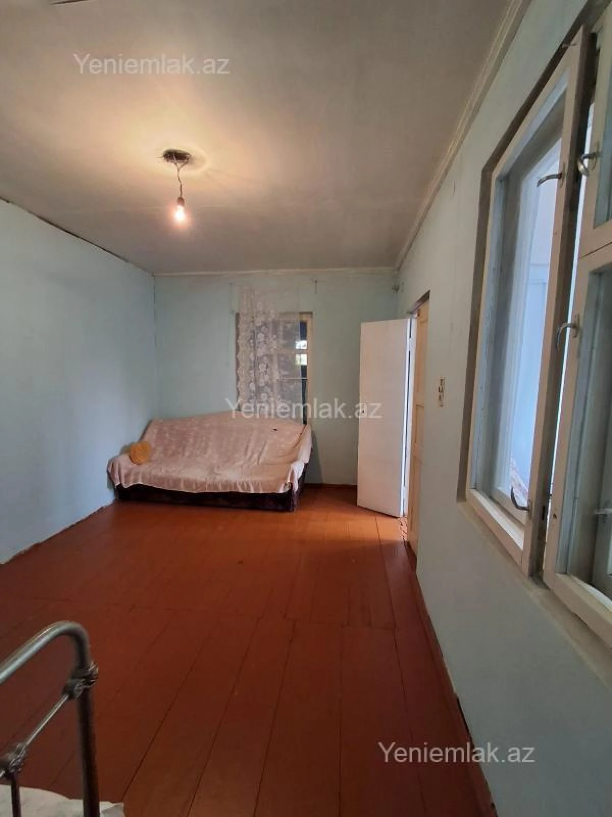 Satılır 9 otaqlı həyət evi 220 m²