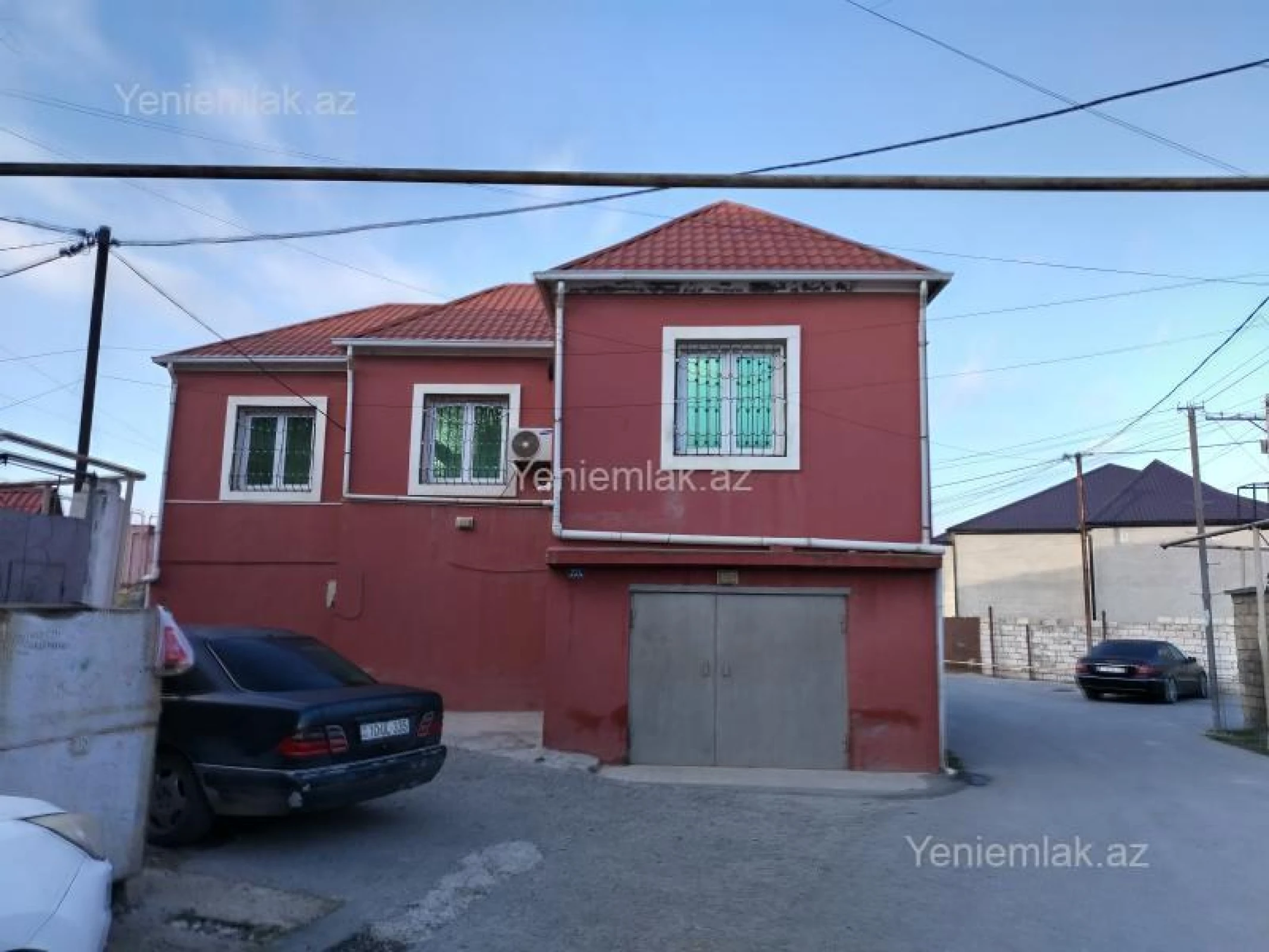 Satılır 9 otaqlı həyət evi 220 m²