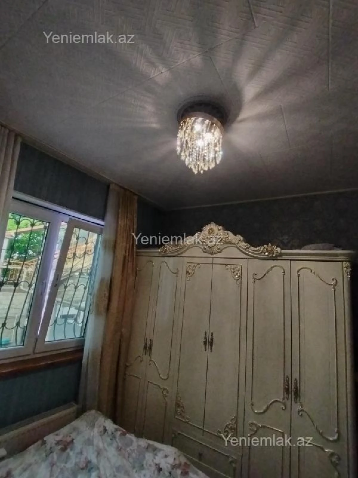 Satılır 9 otaqlı həyət evi 220 m²