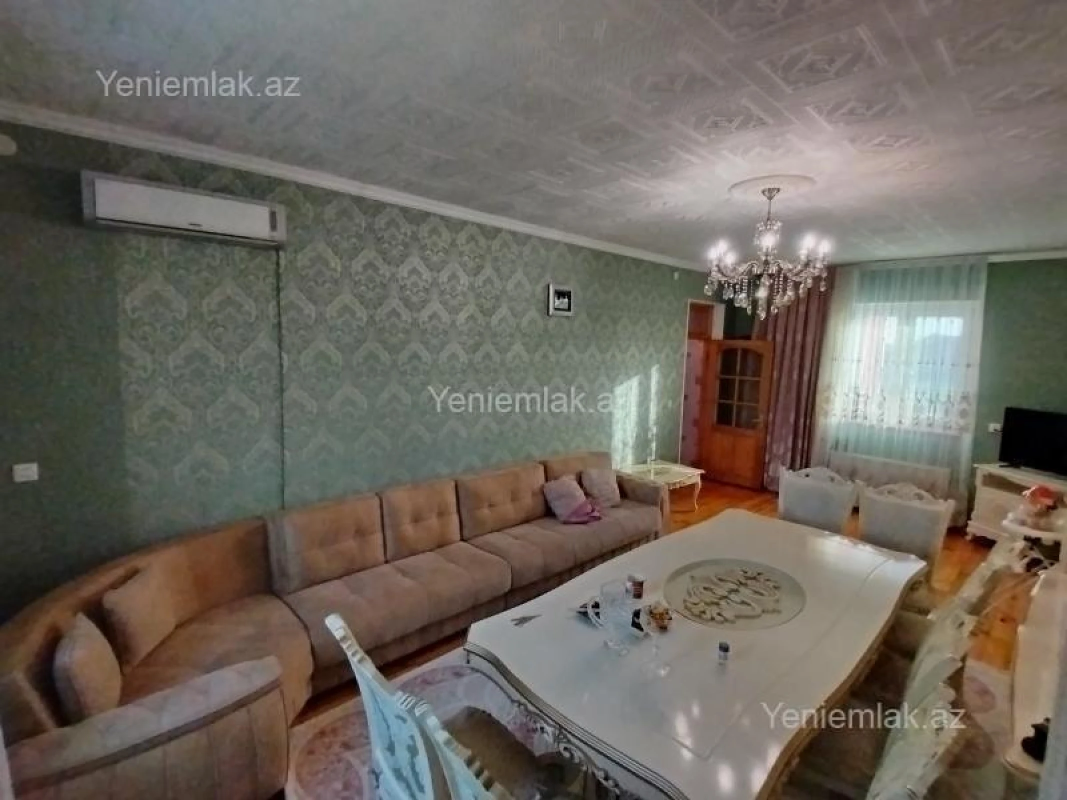 Satılır 9 otaqlı həyət evi 220 m²
