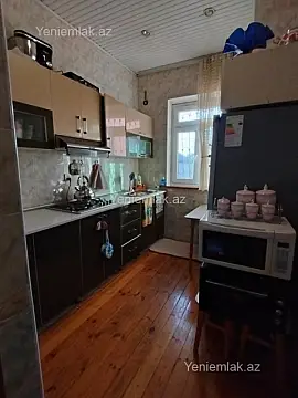 Satılır 9 otaqlı həyət evi 220 m²