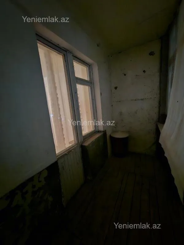 Satılır 2 otaqlı köhnə tikili 56 m²