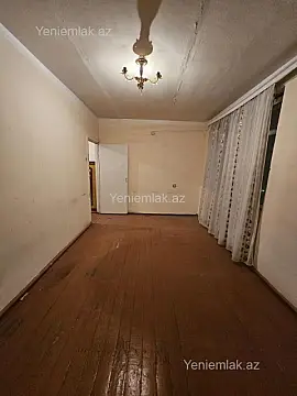Satılır 2 otaqlı köhnə tikili 56 m²