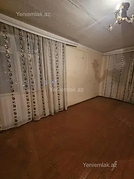 Satılır 2 otaqlı köhnə tikili 56 m²