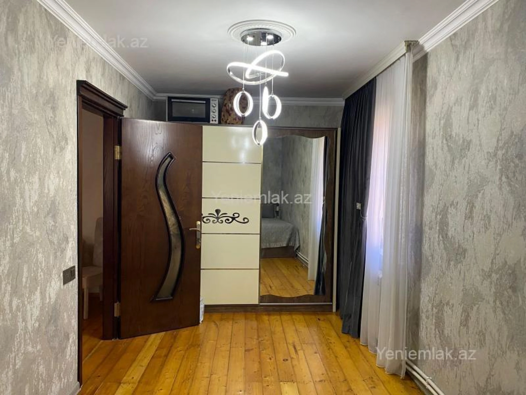 Satılır 2 otaqlı köhnə tikili 47 m²