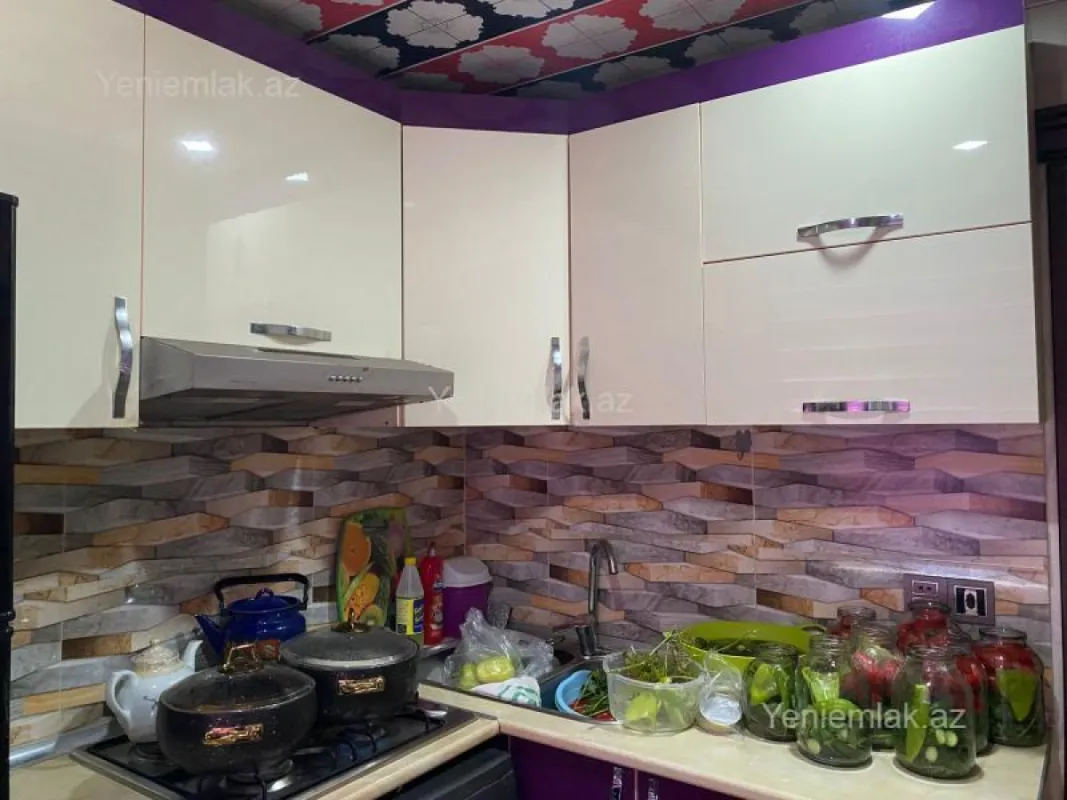 Satılır 2 otaqlı köhnə tikili 47 m²