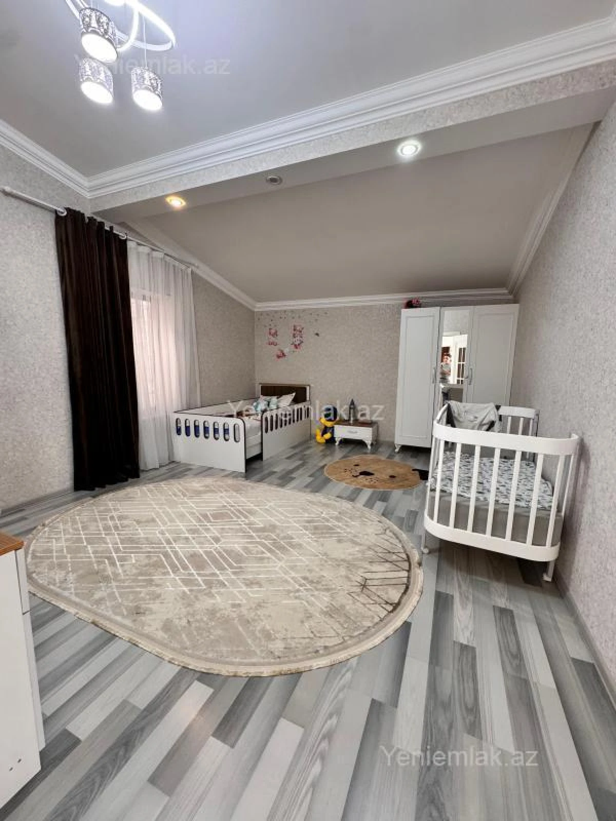 Satılır 6 otaqlı həyət evi 300 m²