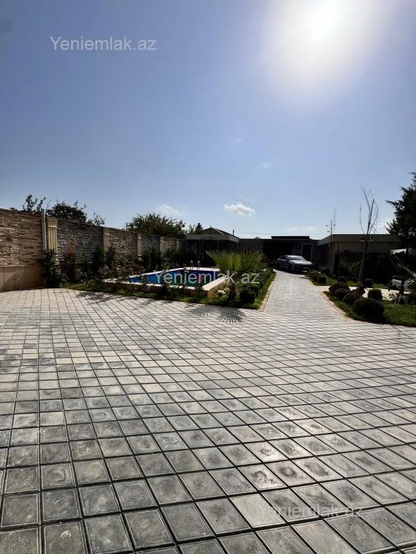 Satılır 6 otaqlı həyət evi 300 m²