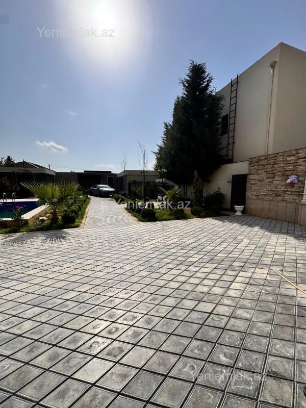 Satılır 6 otaqlı həyət evi 300 m²