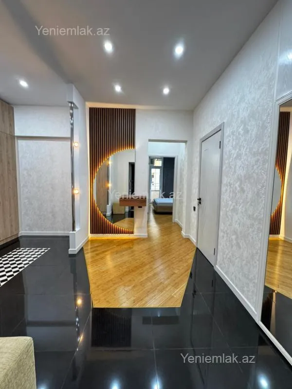 Satılır 2 otaqlı yeni tikili 68 m²