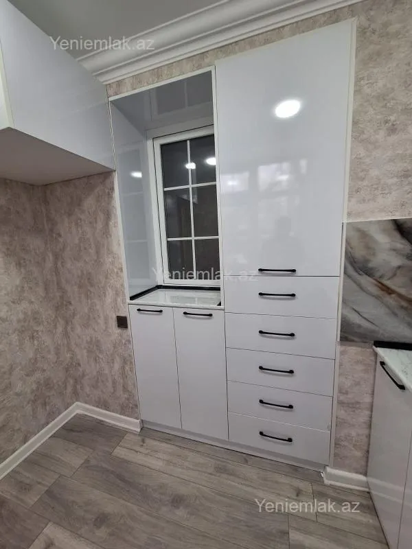 Satılır 2 otaqlı köhnə tikili 50 m²