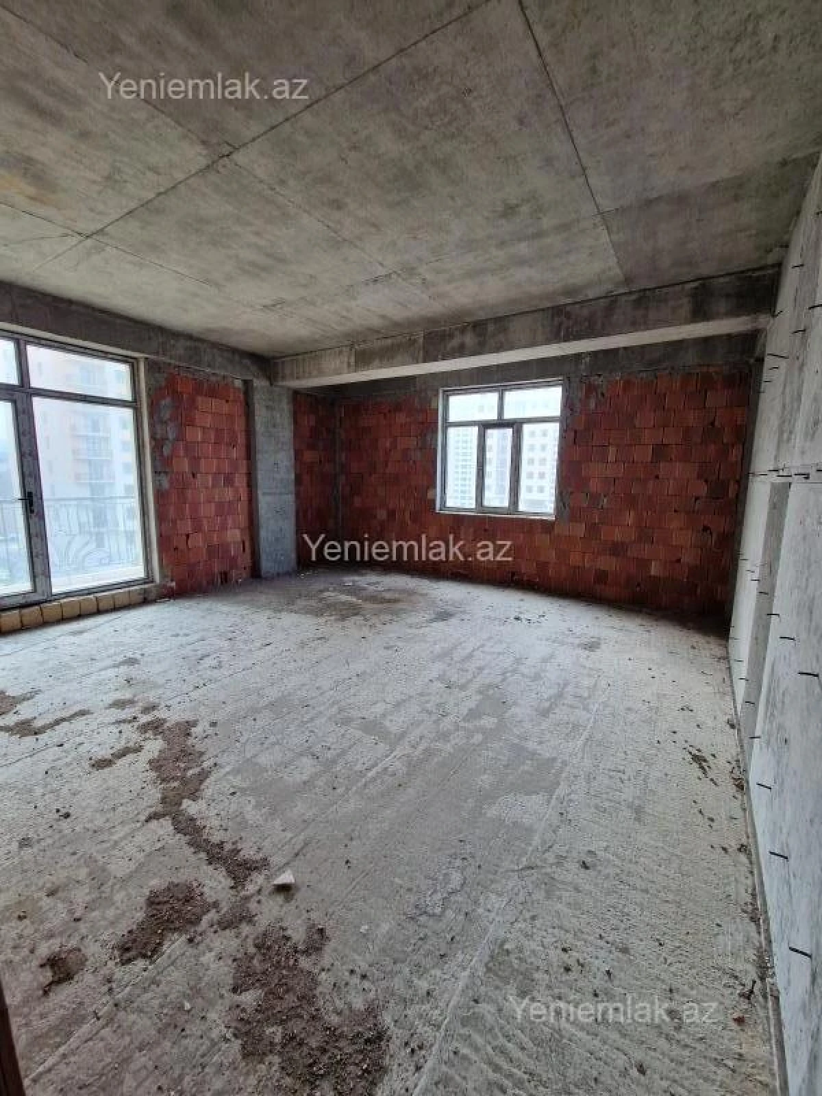 Satılır 3 otaqlı yeni tikili 116.5 m²