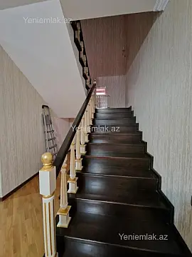Satılır 5 otaqlı həyət evi 350 m²