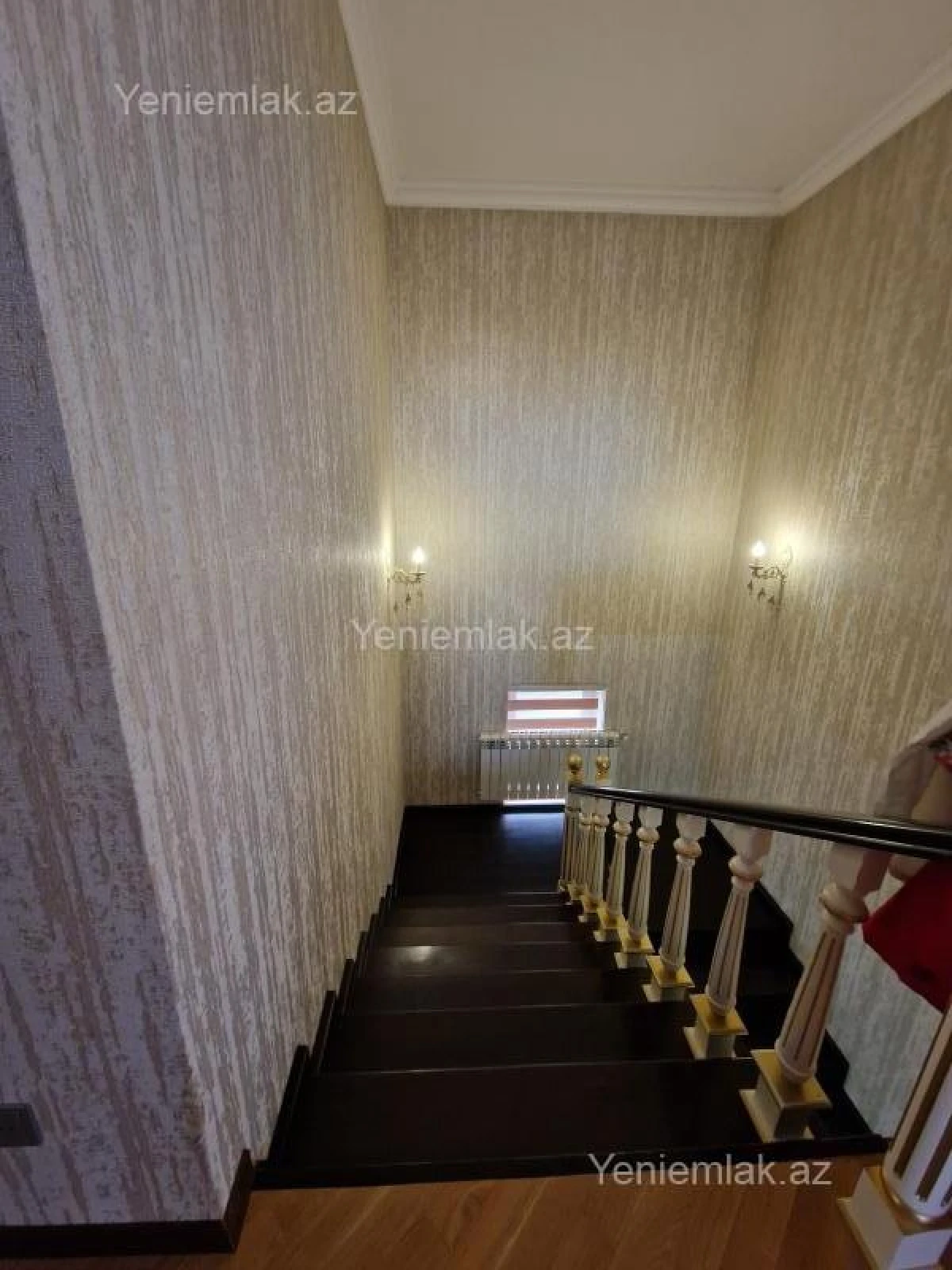 Satılır 5 otaqlı həyət evi 350 m²