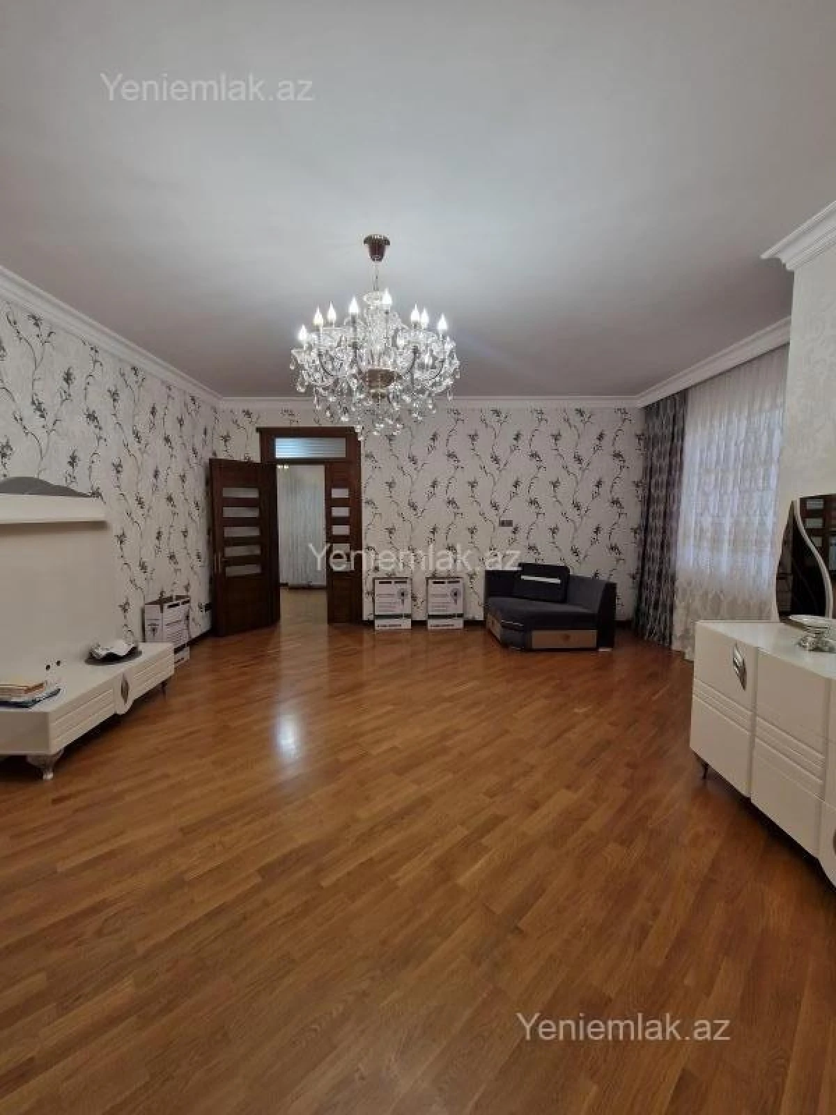 Satılır 5 otaqlı həyət evi 350 m²