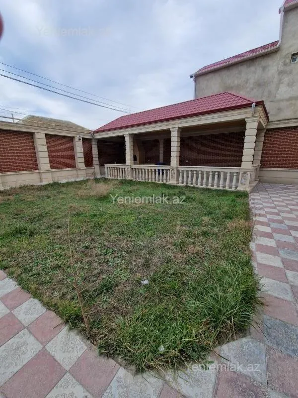 Satılır 5 otaqlı həyət evi 350 m²