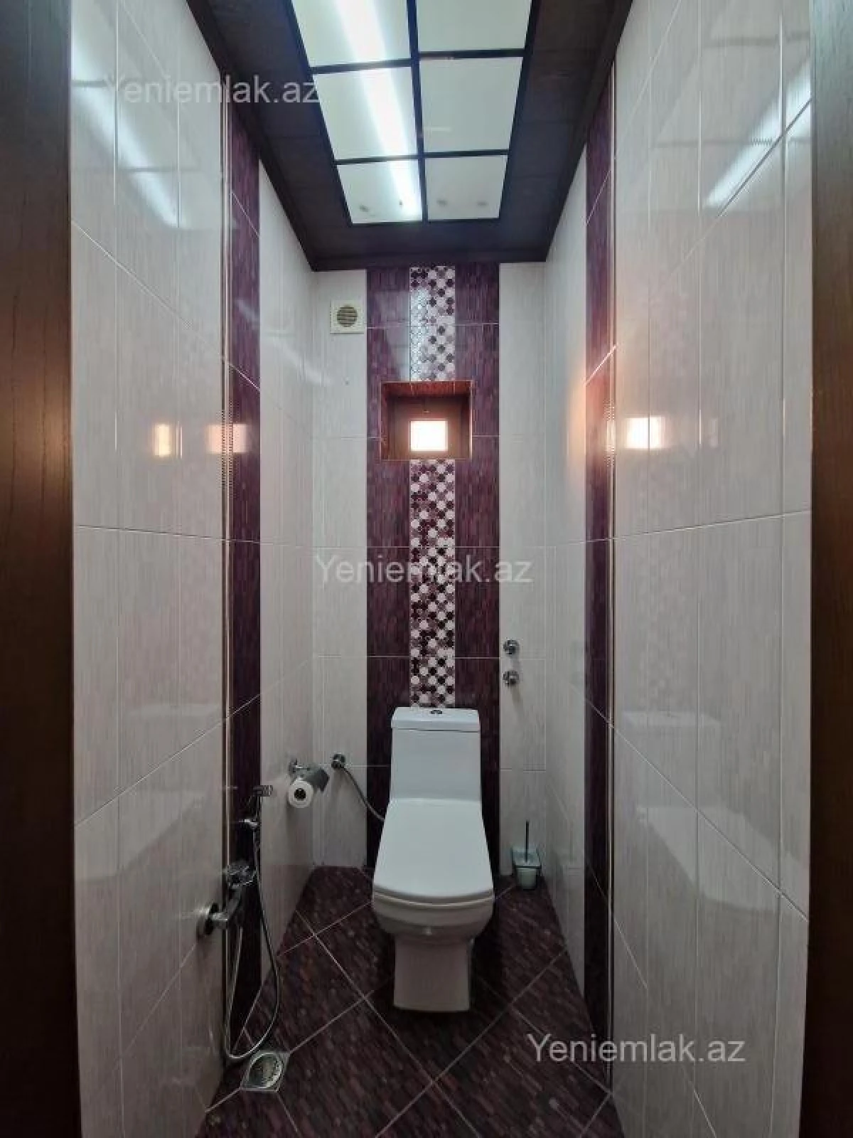 Satılır 5 otaqlı həyət evi 350 m²