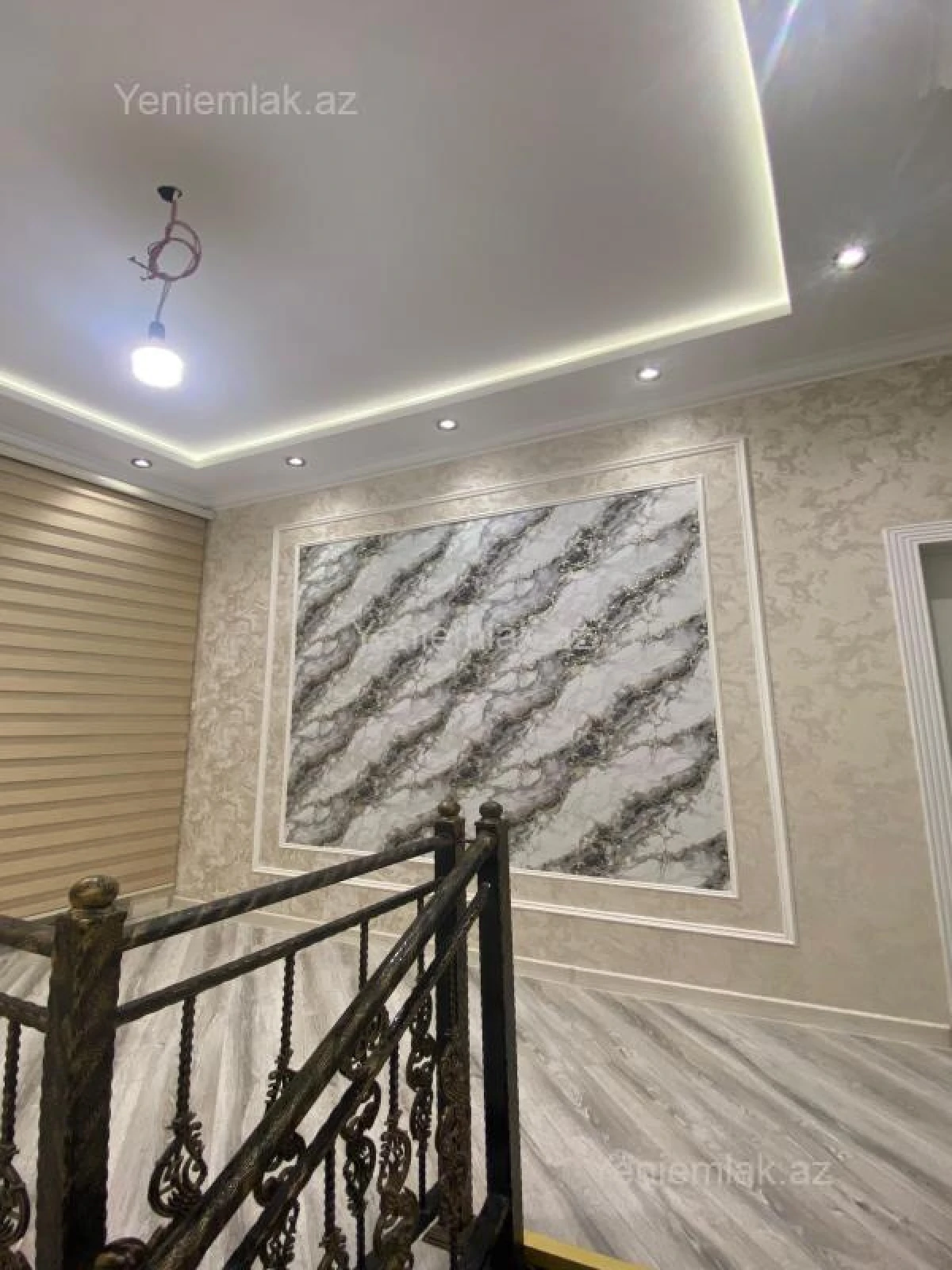 Satılır 4 otaqlı həyət evi 200 m²